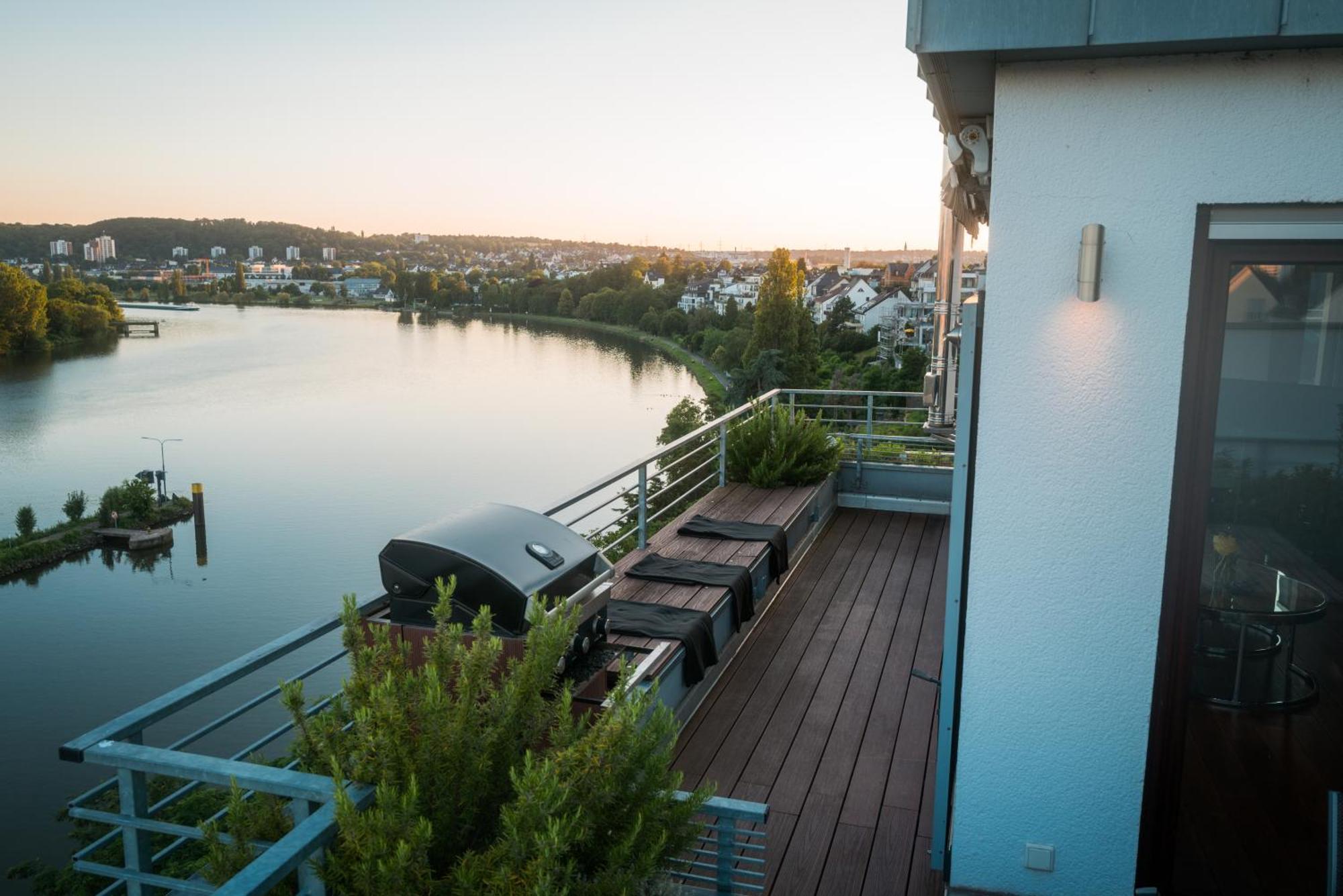 Penthouse Wohnung Mit Schoenem Moselblick In Metternich Koblenz  Ngoại thất bức ảnh